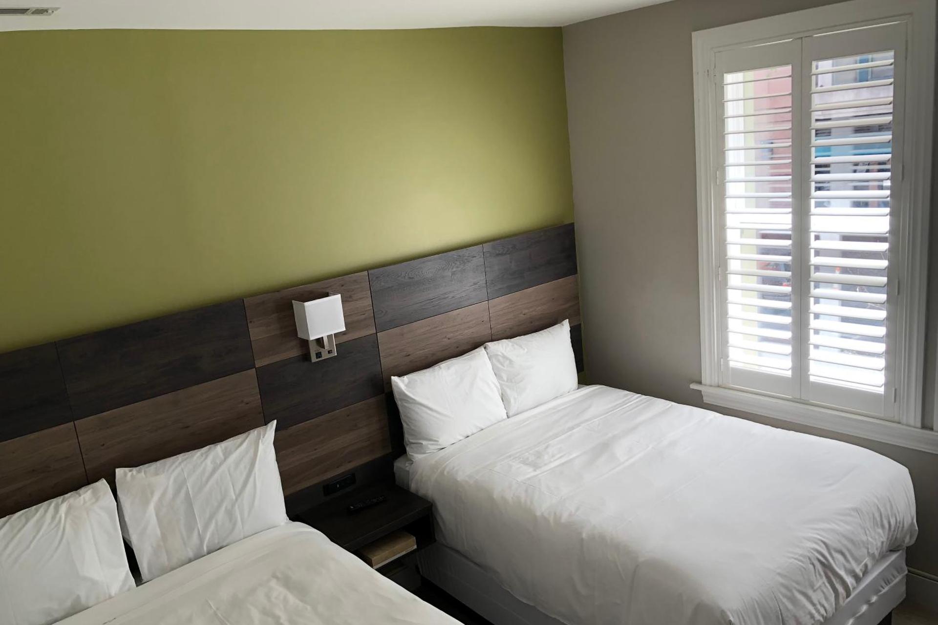 Bay Hotel